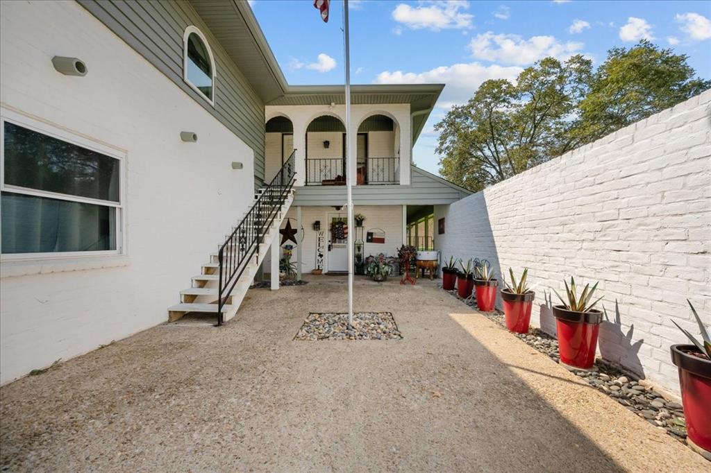 3400 Obrien Circle Waco, TX 76708 - Photo 5 of 36 a view of a house with a stairs