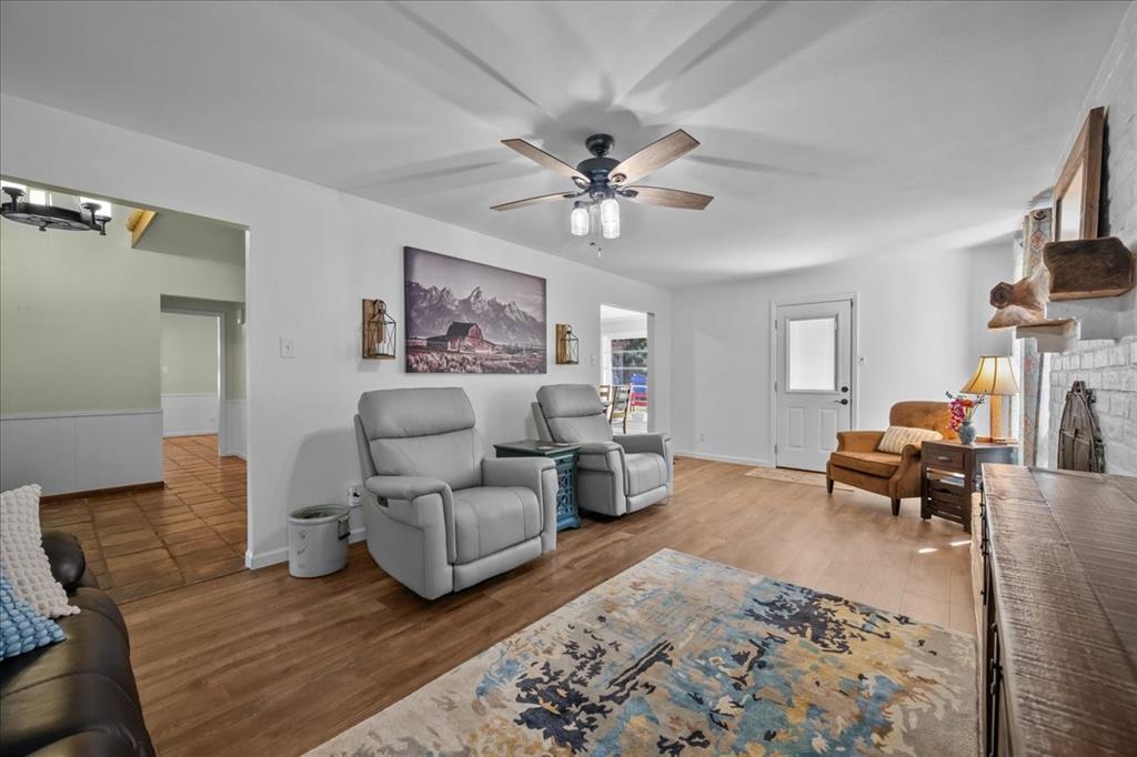 3400 Obrien Circle Waco, TX 76708 - Photo 8 of 36 a living room with furniture