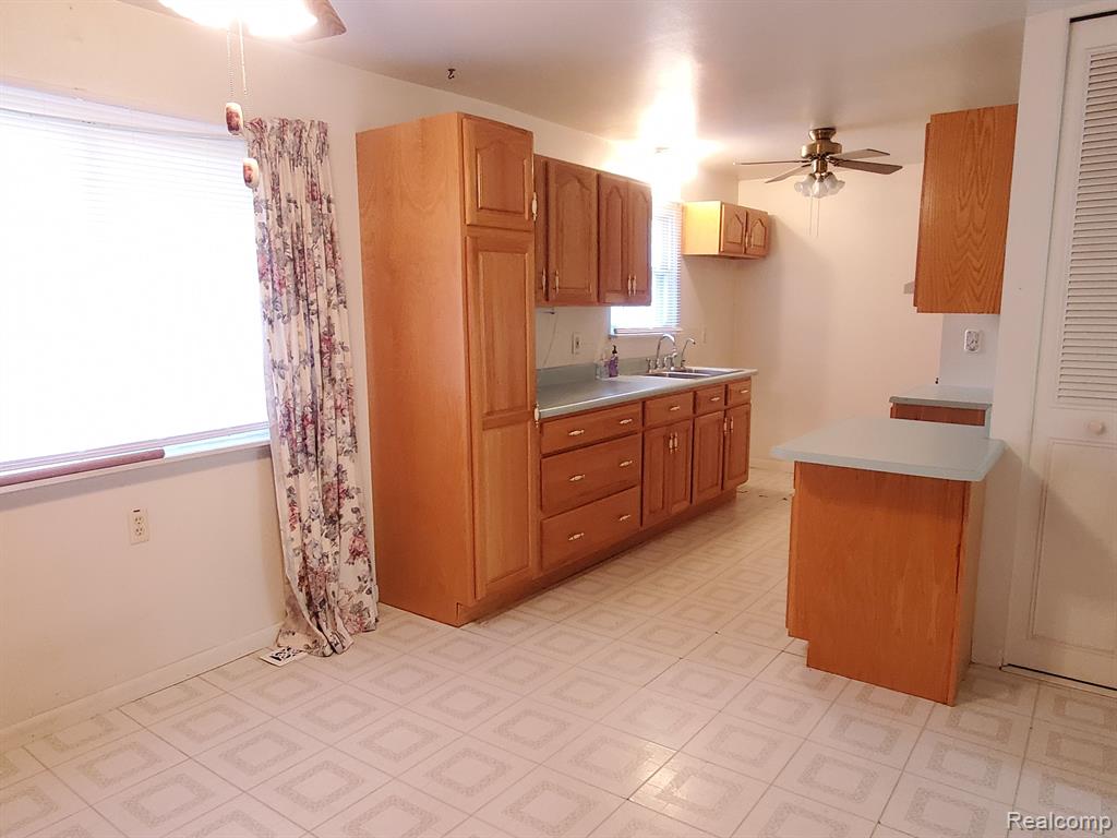 10411 Runyan Lake Road Fenton, MI 48430 - Photo 6 of 19
