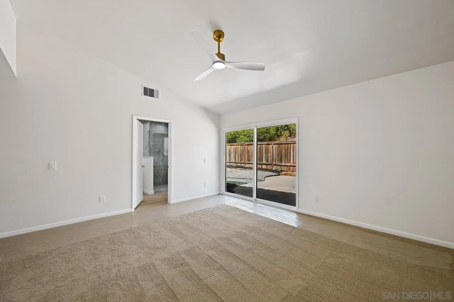 13010 Pomard Way Poway, CA 92064 - Photo 21 of 22 an empty room with windows and closet