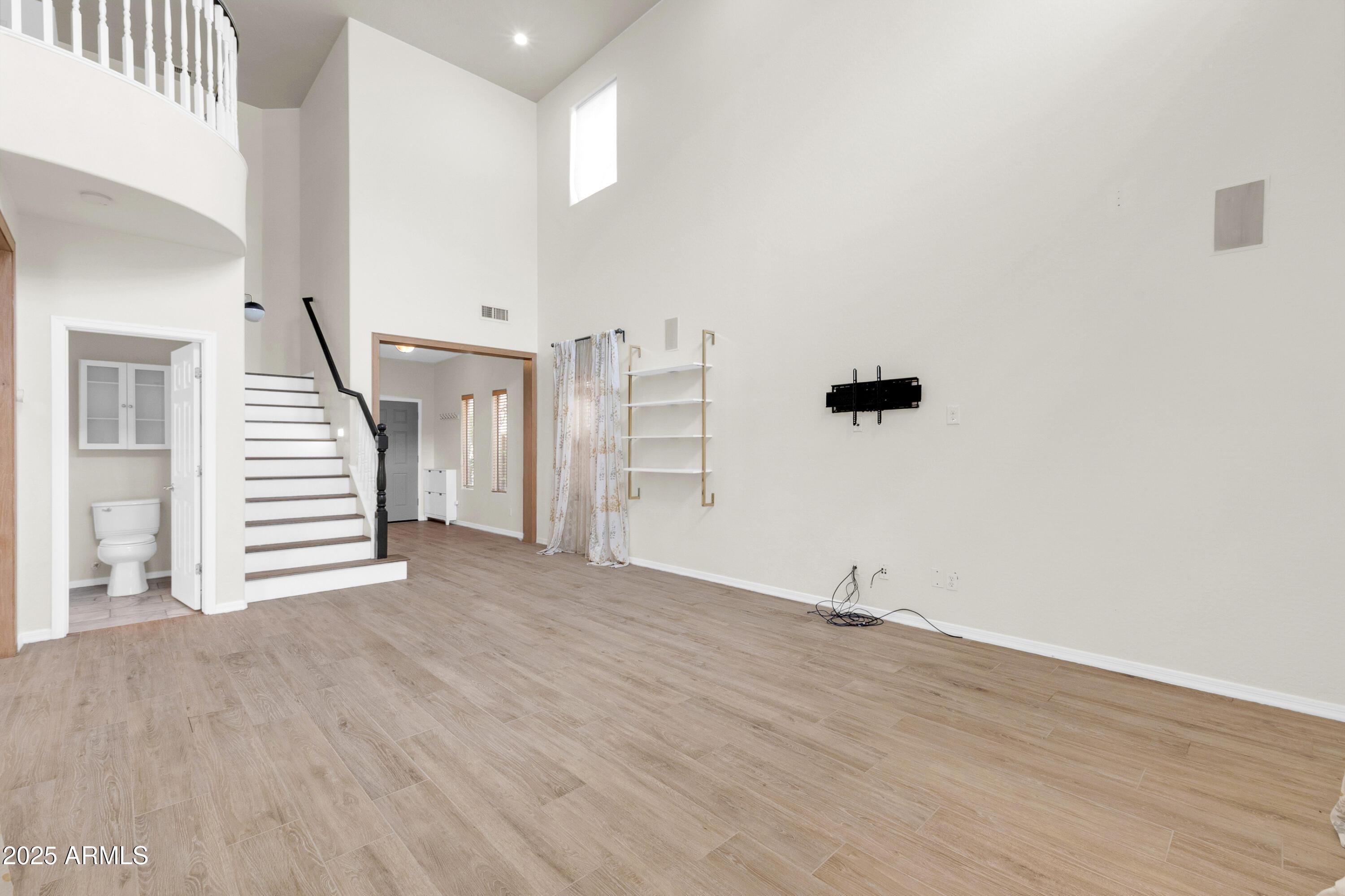 2040 West Kathleen Road Phoenix, AZ 85023 - Photo 6 of 44 Photo #6