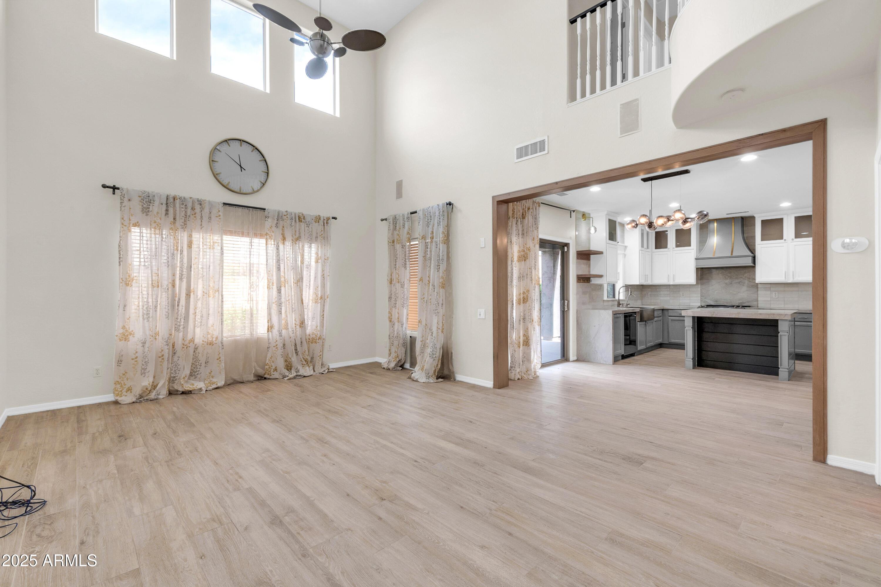 2040 West Kathleen Road Phoenix, AZ 85023 - Photo 8 of 44 Photo #8