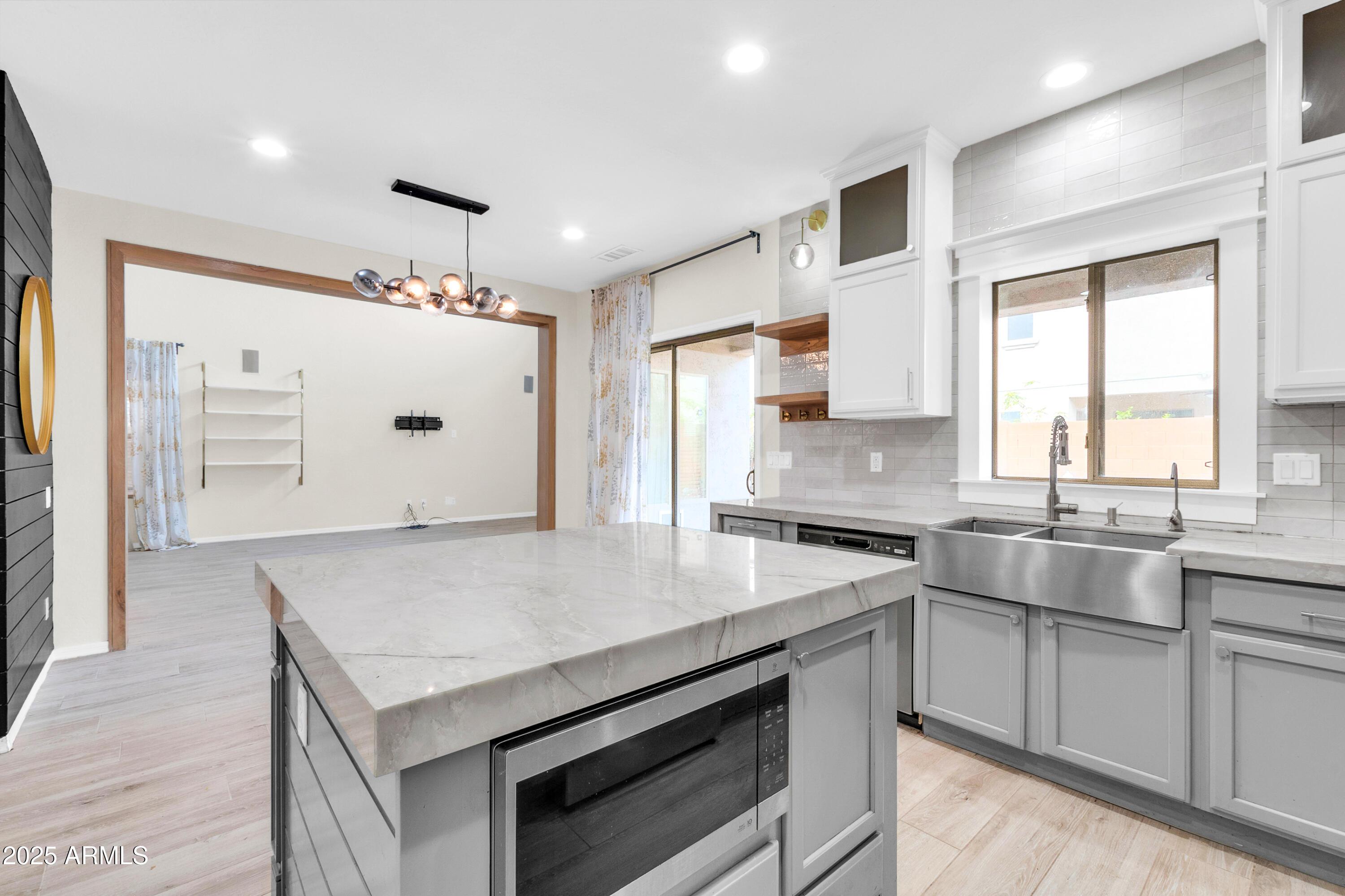 2040 West Kathleen Road Phoenix, AZ 85023 - Photo 10 of 44 Photo #10