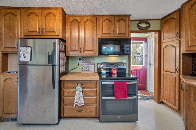 $184,000 | 431 Webster Street, Fairmont, MN 56031