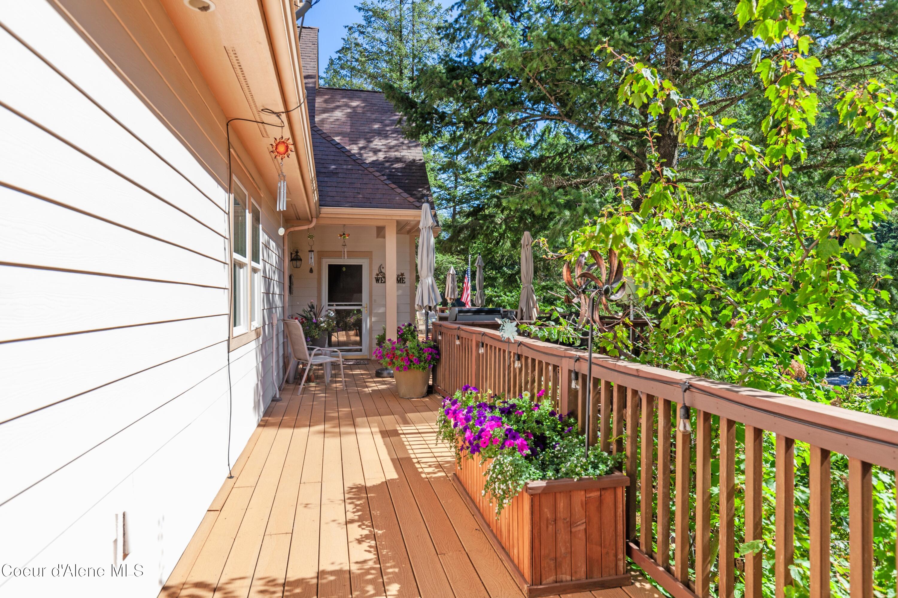 8677 North Rhapsody Lane Hayden, ID 83835 - Photo 4 of 60 Wrap Around Decking