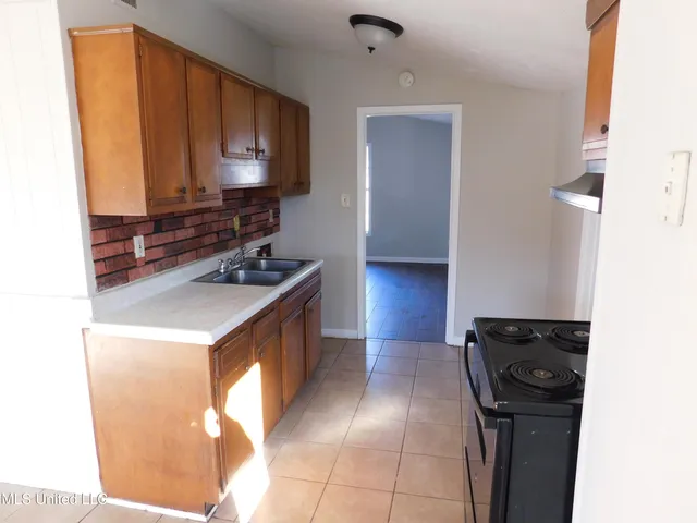 $1,195 | 6600 Embassy Circle, Horn Lake, MS 38637