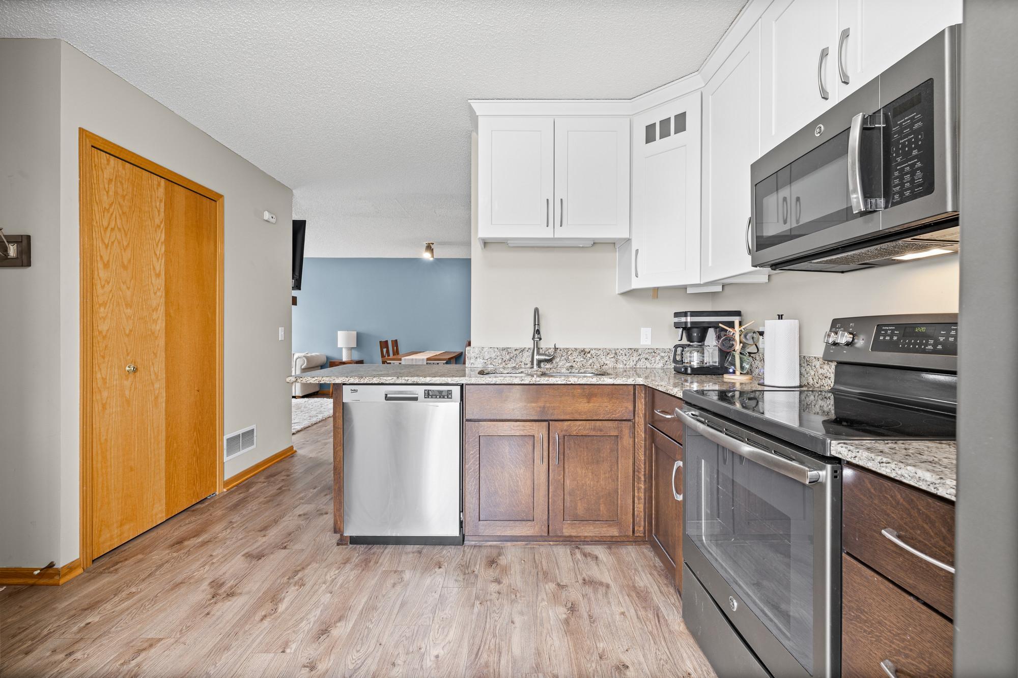 14744 Excelsior Lane, Unit 21 Apple Valley, MN 55124 - Photo 10 of 28