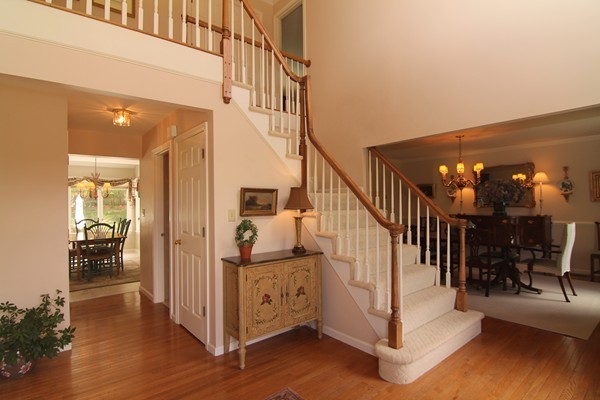 17 Carter Road Shrewsbury, MA 01545 - Photo 8 of 21 Gallery Image 8