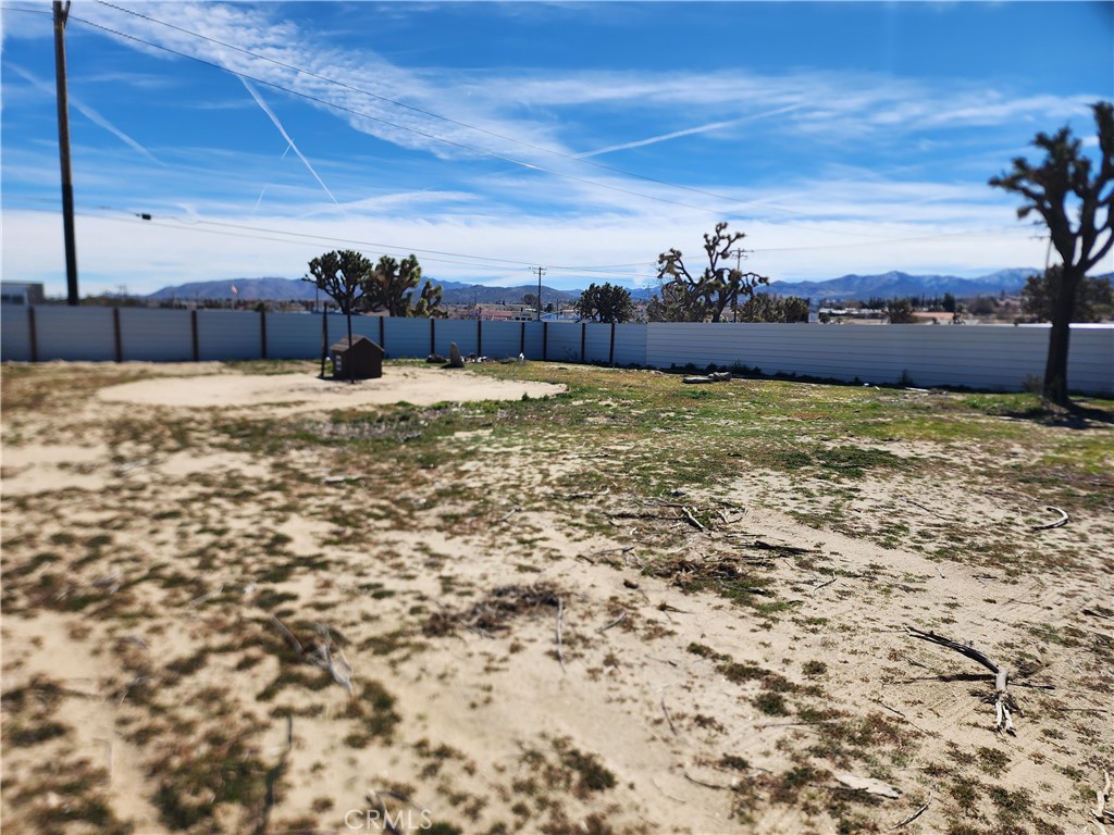 7248 Scarvan Road Yucca Valley, CA 92284 - Photo 5 of 6