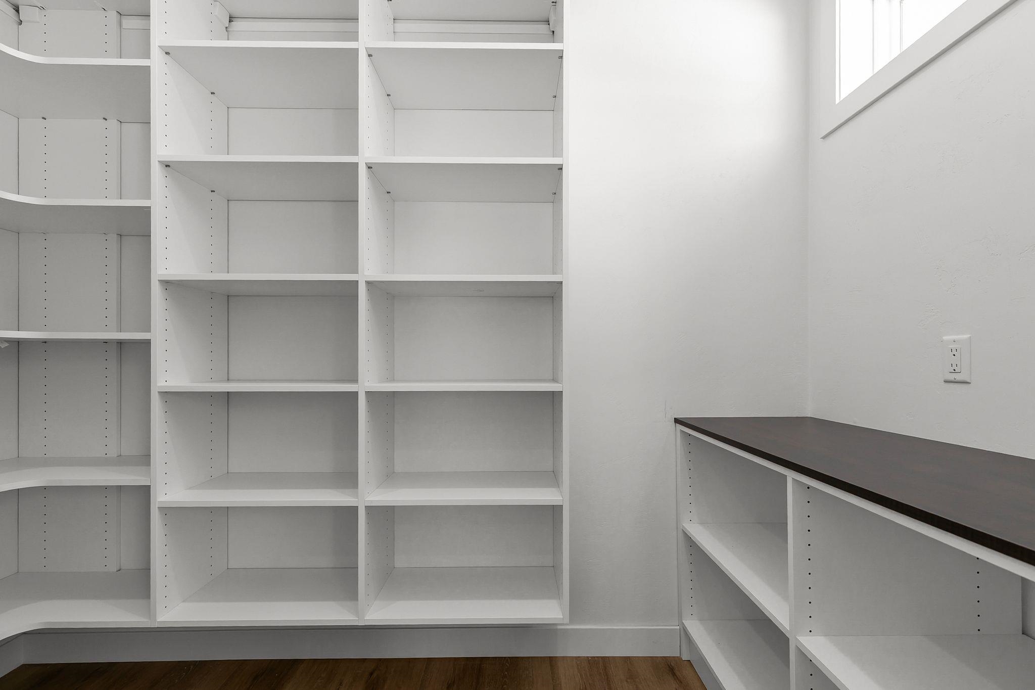 N8881 Killarney Way Menasha, WI 54952 - Photo 11 of 45