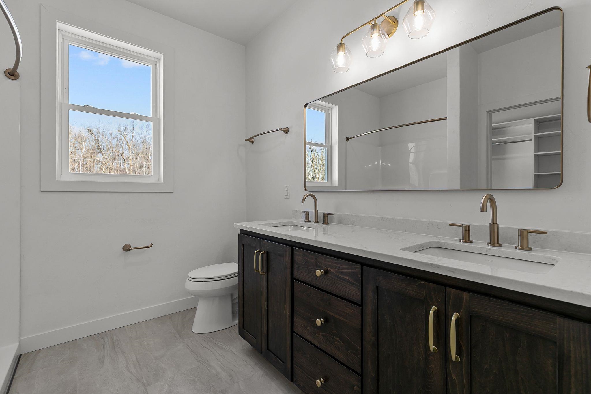 N8881 Killarney Way Menasha, WI 54952 - Photo 18 of 45