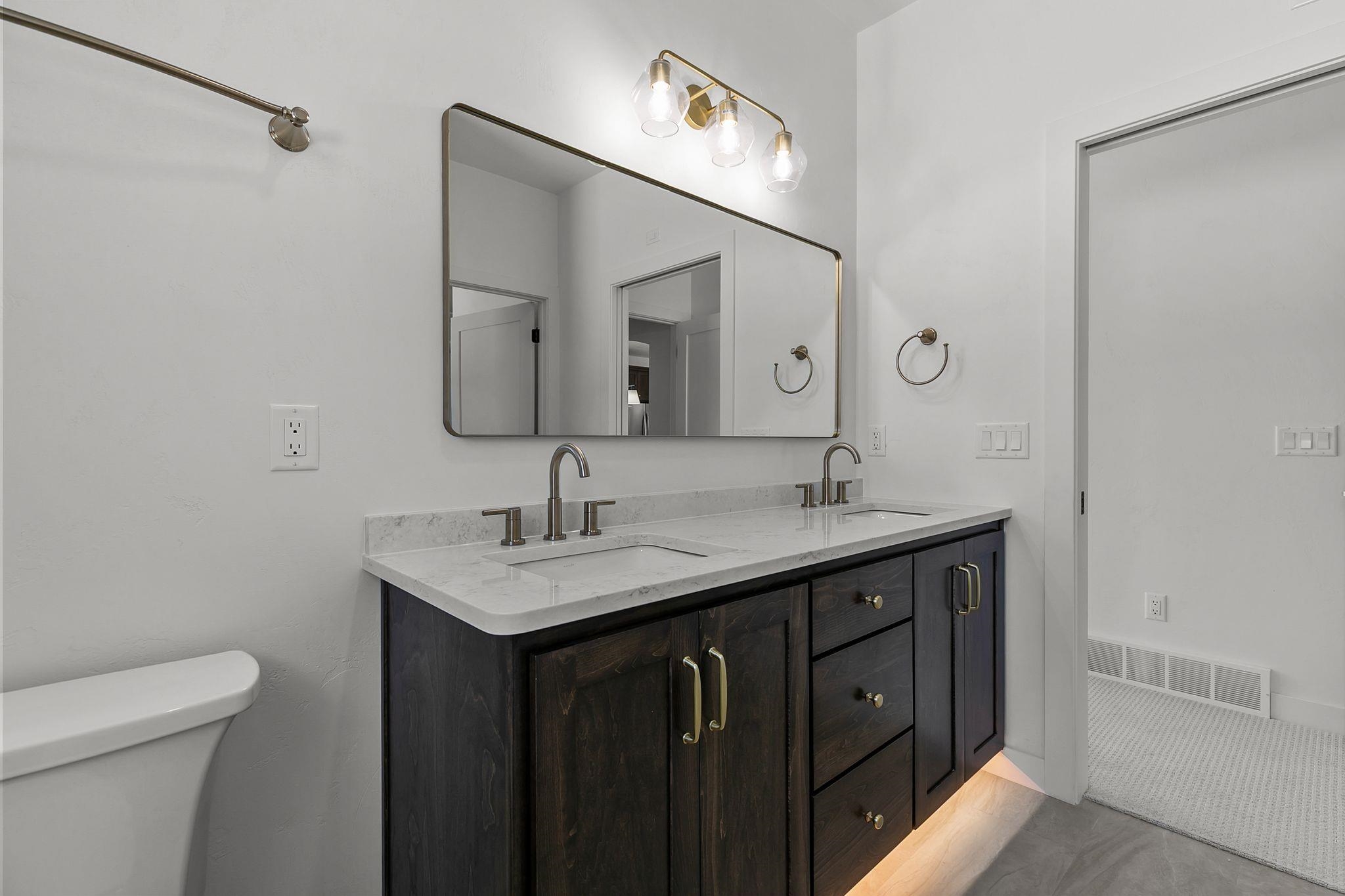 N8881 Killarney Way Menasha, WI 54952 - Photo 21 of 45