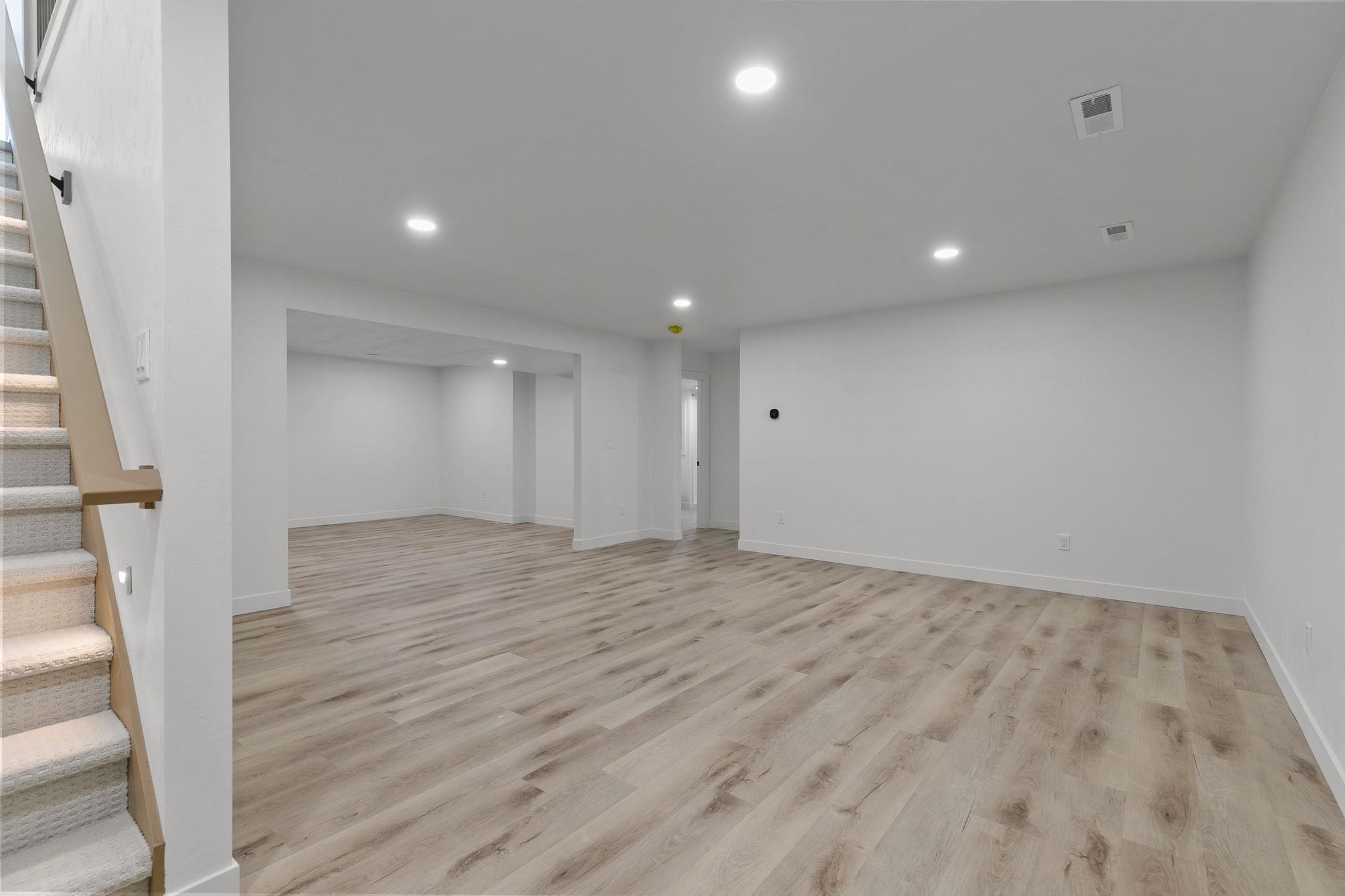 N8881 Killarney Way Menasha, WI 54952 - Photo 32 of 45