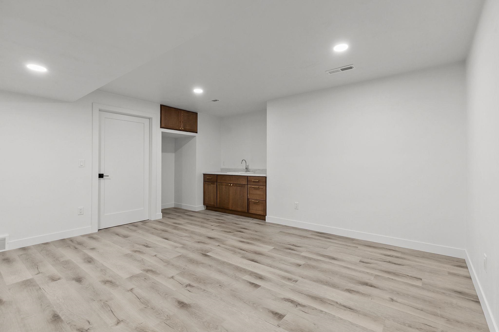 N8881 Killarney Way Menasha, WI 54952 - Photo 34 of 45