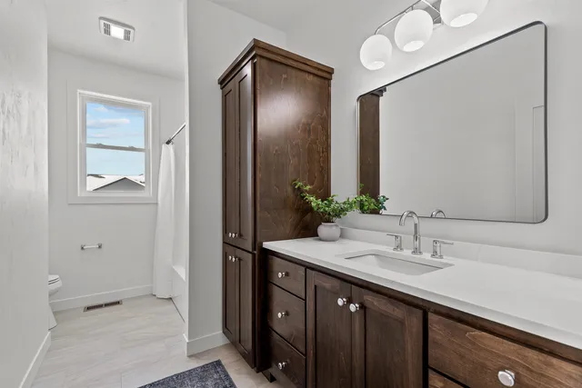 $649,900 | N8881 Killarney Way, Menasha, WI 54952