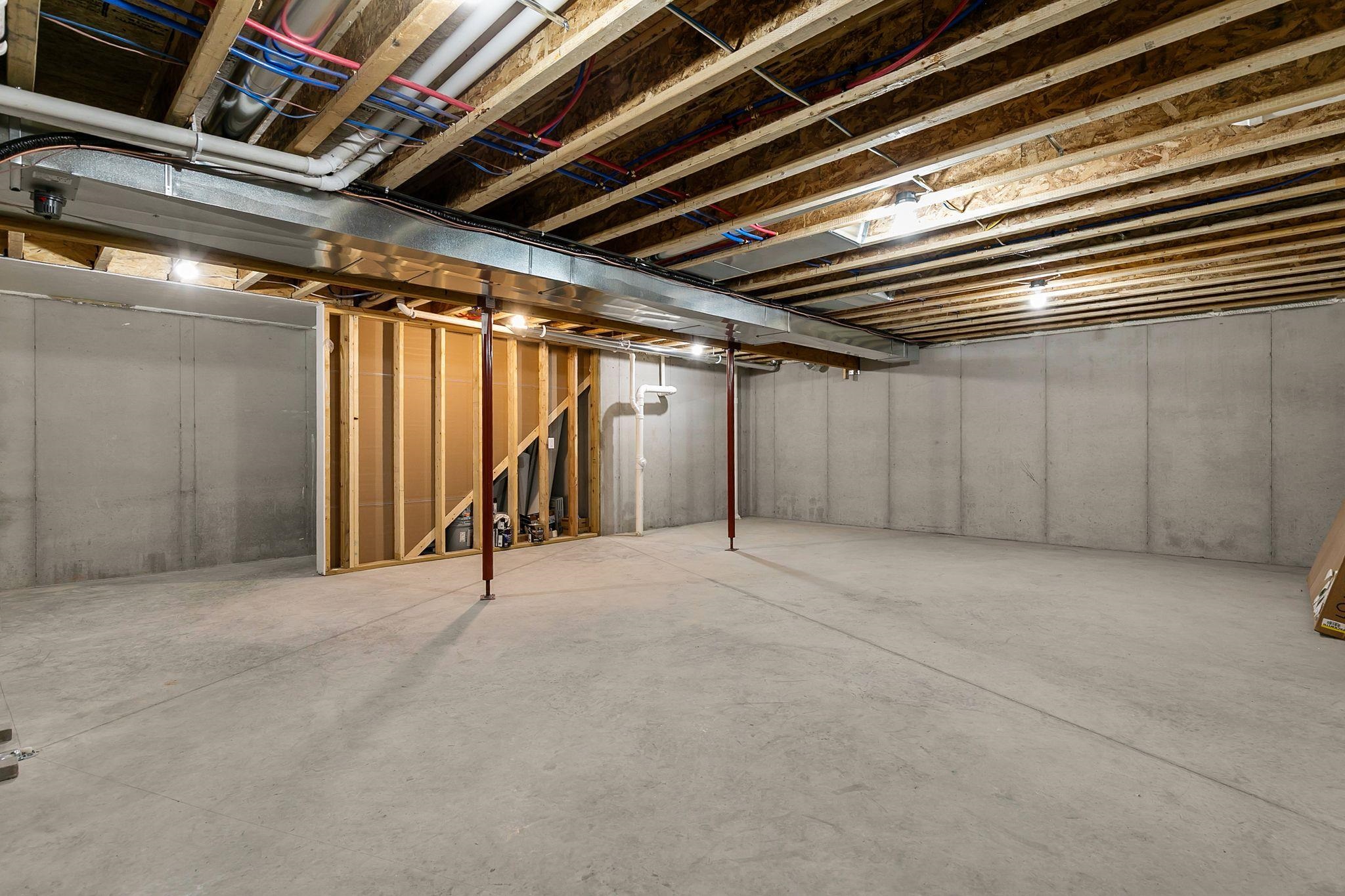 N8881 Killarney Way Menasha, WI 54952 - Photo 36 of 45