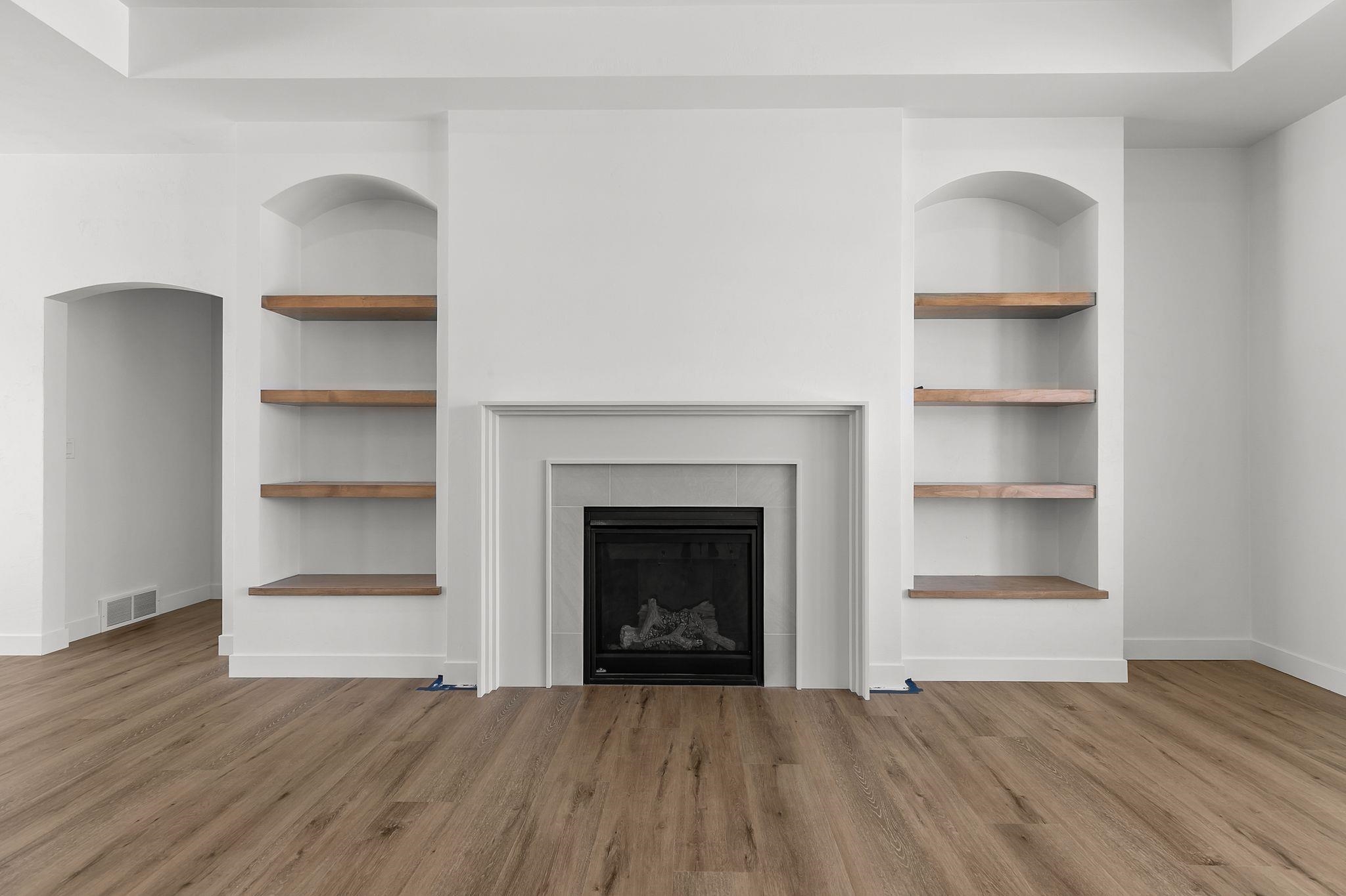 N8881 Killarney Way Menasha, WI 54952 - Photo 4 of 45