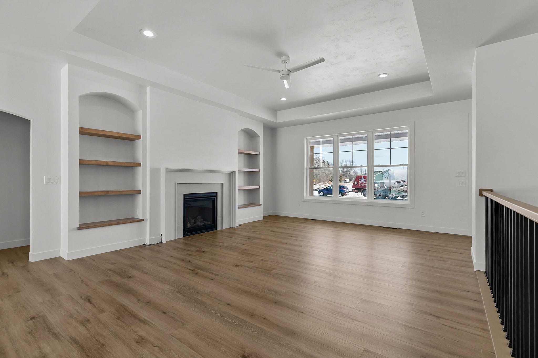 N8881 Killarney Way Menasha, WI 54952 - Photo 5 of 45