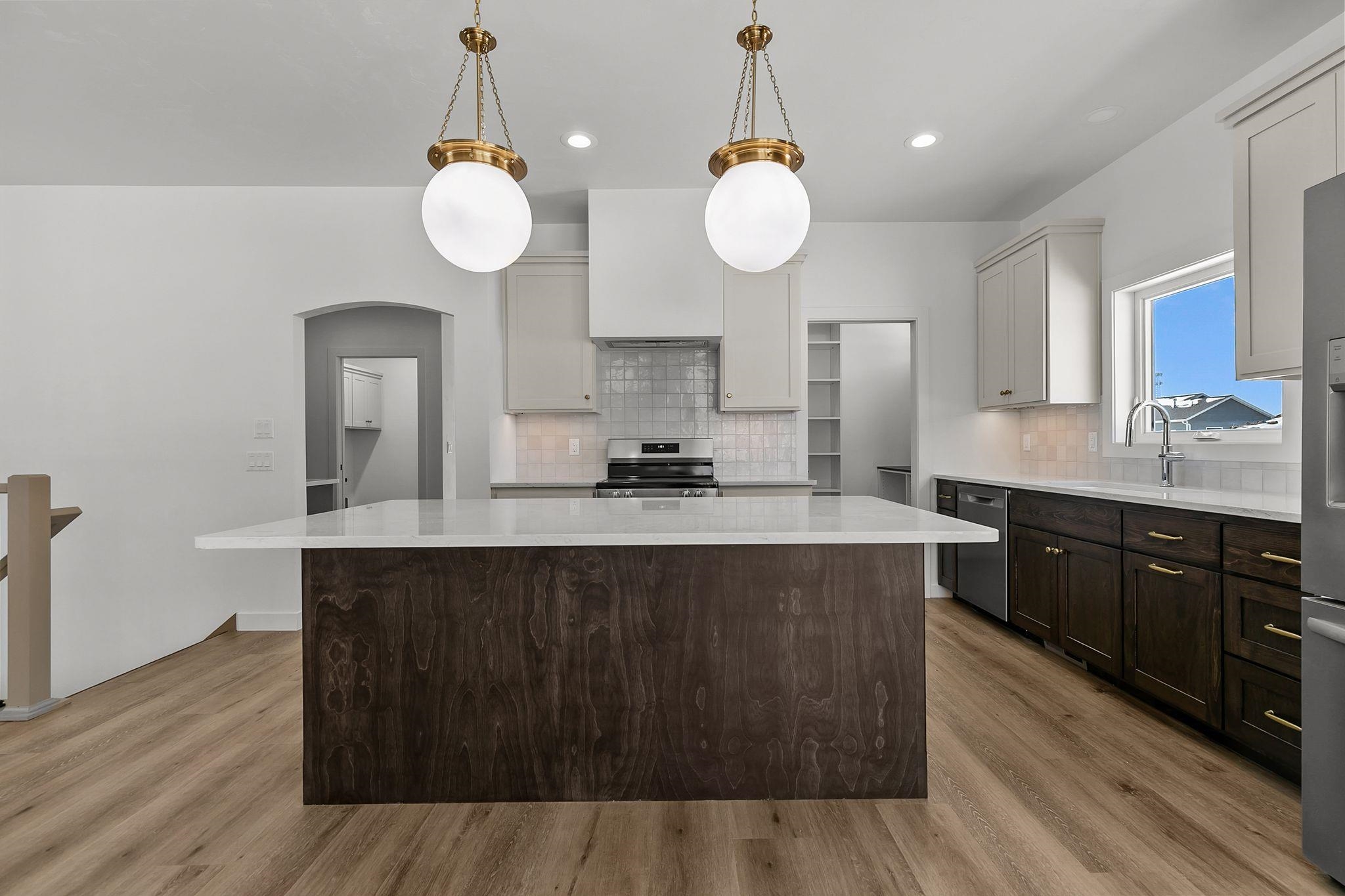 N8881 Killarney Way Menasha, WI 54952 - Photo 6 of 45