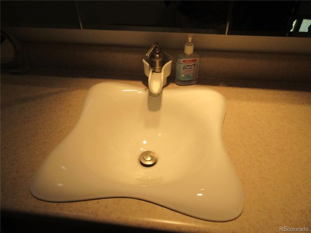 $488,500 | 3760 South Roslyn Way, Denver, CO 80237