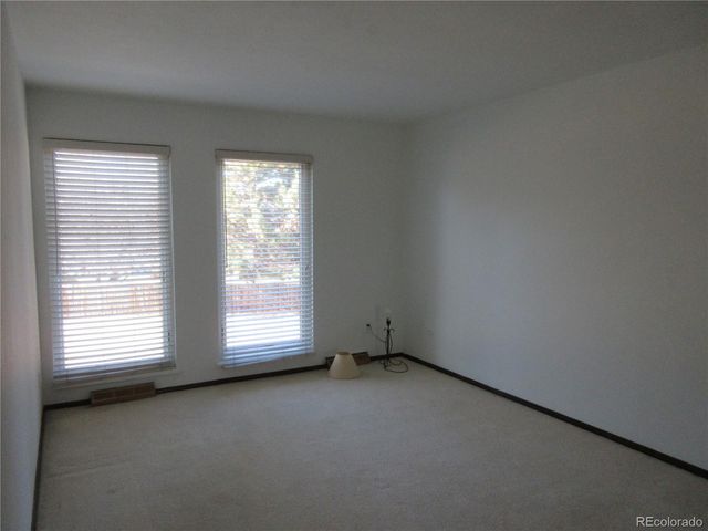 $488,500 | 3760 South Roslyn Way, Denver, CO 80237