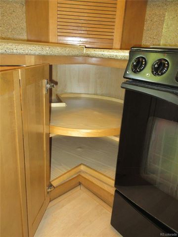 $488,500 | 3760 South Roslyn Way, Denver, CO 80237