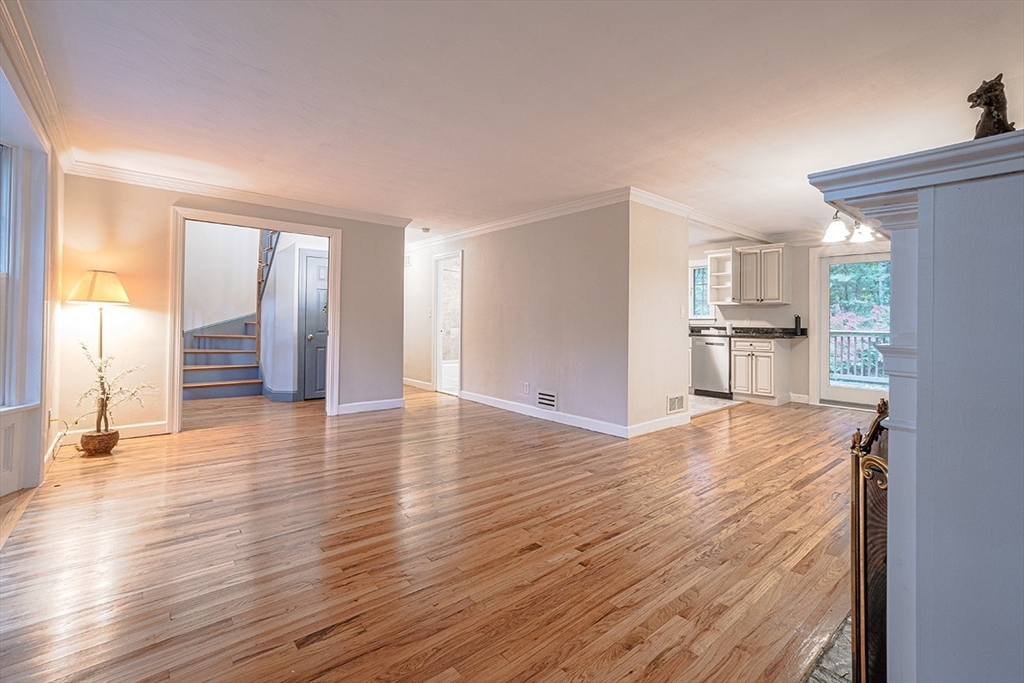 100 Page Road Bedford, MA 01730 - Photo 8 of 42