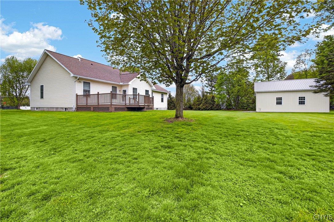 7338 Railroad Street Marcy, NY 13469 - Photo 8 of 41
