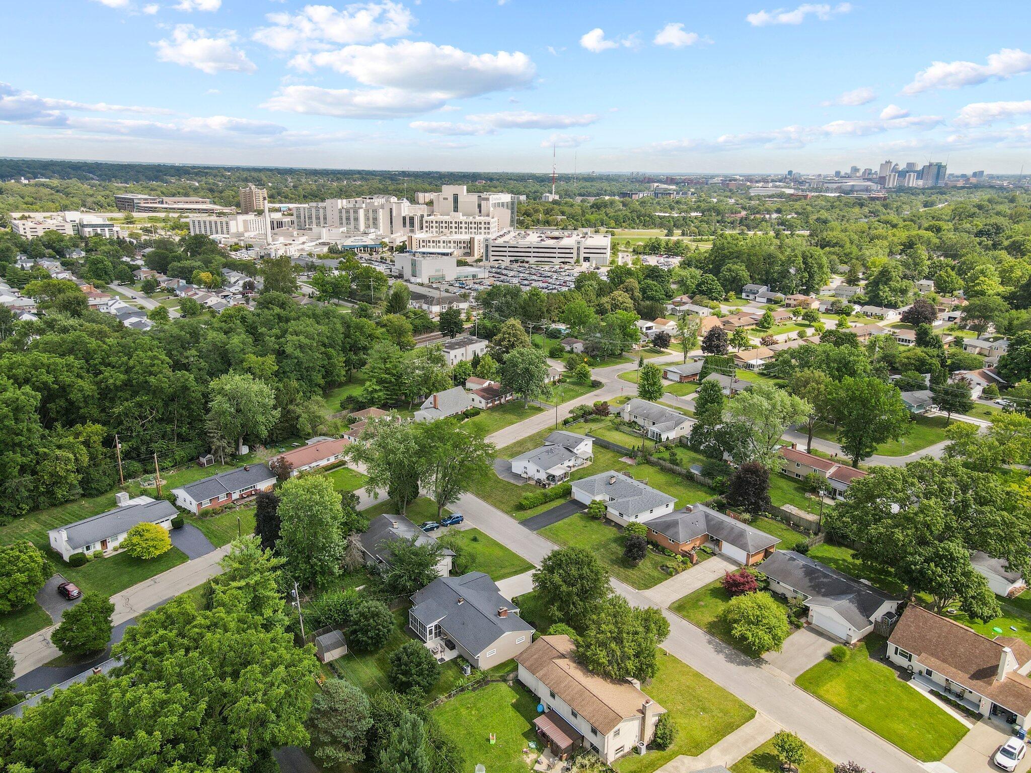 898 Farnham Road Columbus, OH 43220 - Photo 40 of 44 58-web-or-mls-DJI_0900