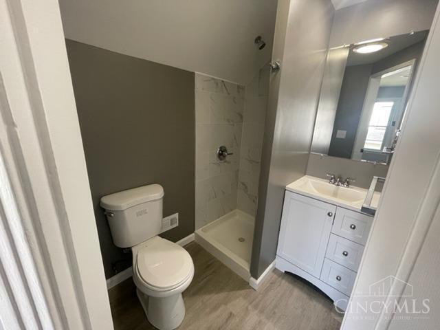 6304 Stewart Road Silverton, OH 45227 - Photo 13 of 16