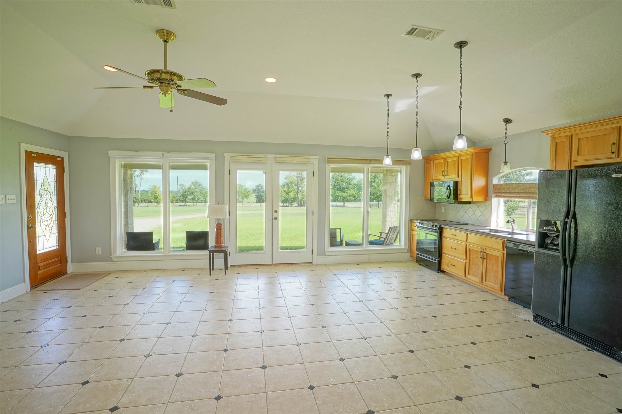 4662 Thane Road Navasota, TX 77868 - Photo 5 of 12 Gallery Image 5