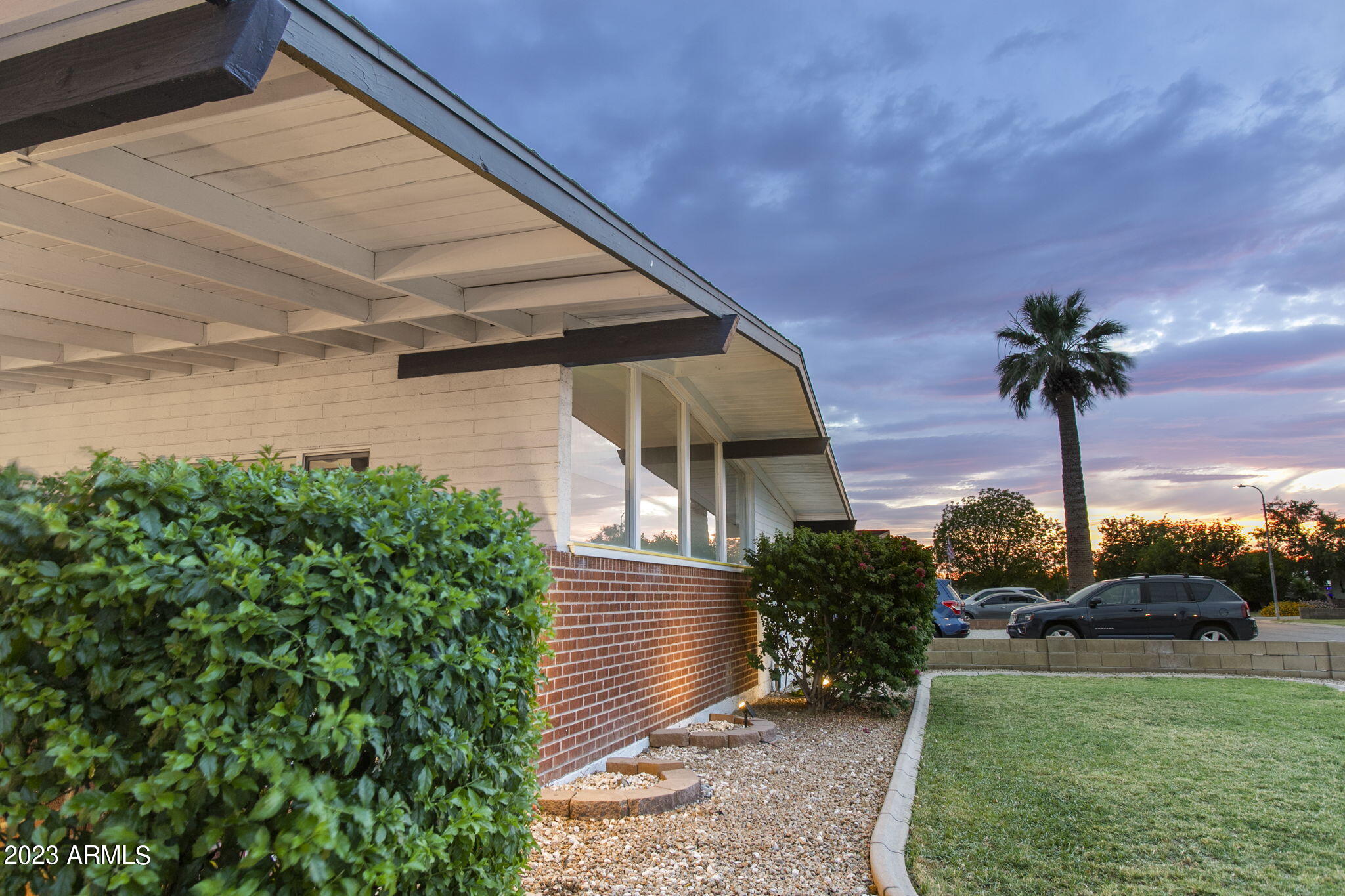 4137 East Granada Road Phoenix, AZ 85008 - Photo 7 of 59 Exposed beams and roofline windows