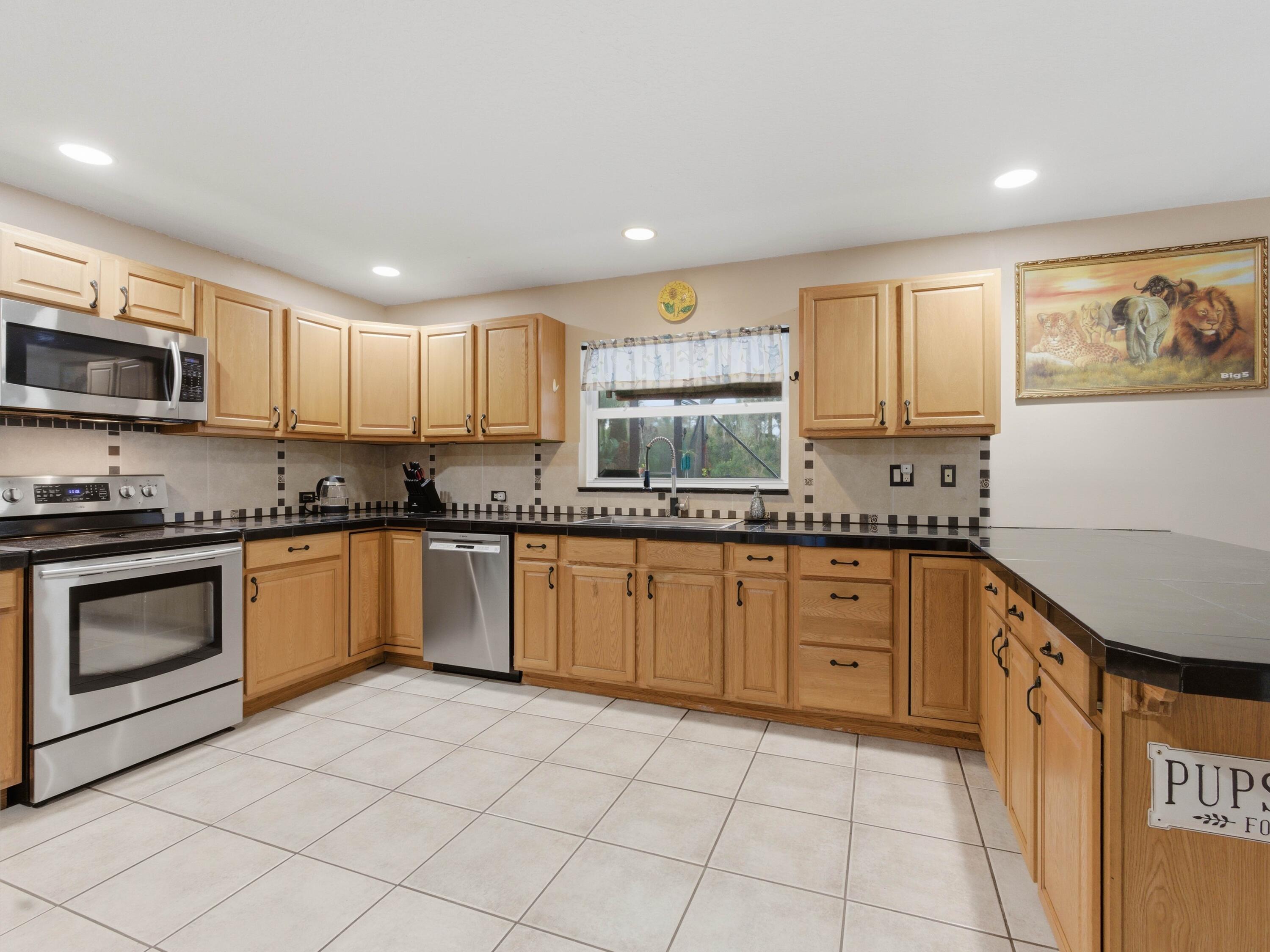 21321 Sawmill Court Boca Raton, FL 33498 - Photo 16 of 56 Kitchen