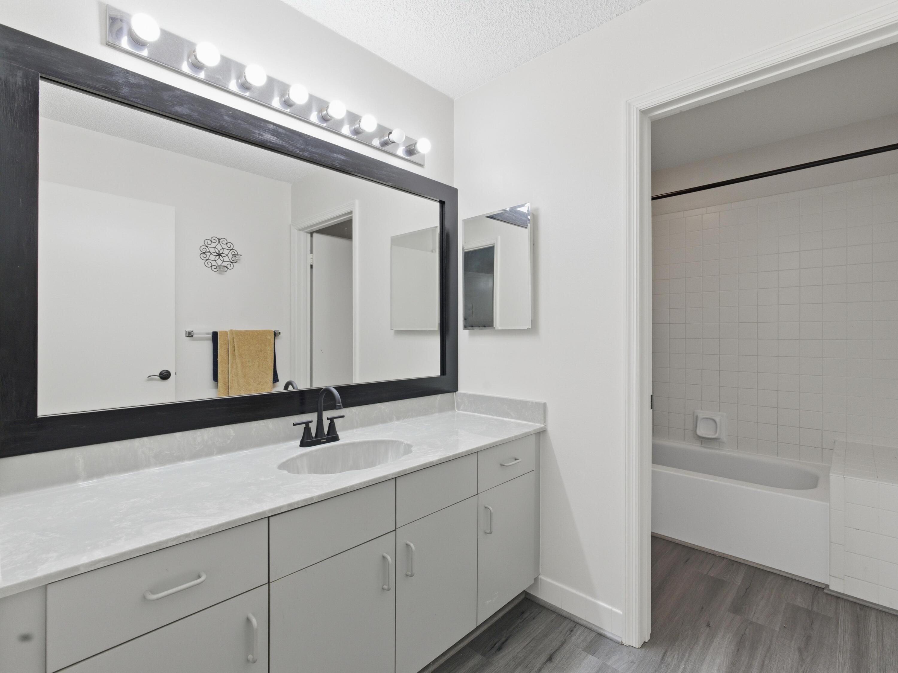 21321 Sawmill Court Boca Raton, FL 33498 - Photo 30 of 56 Guest Bathroom