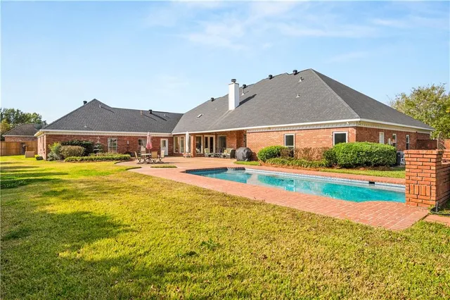 $898,000 | 6714 Tennyson Oaks Lane, Alexandria, LA 71301