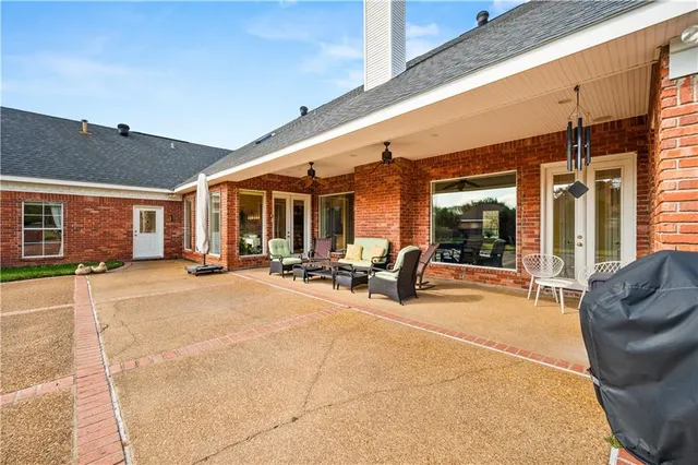 $898,000 | 6714 Tennyson Oaks Lane, Alexandria, LA 71301