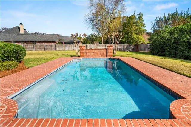 $898,000 | 6714 Tennyson Oaks Lane, Alexandria, LA 71301