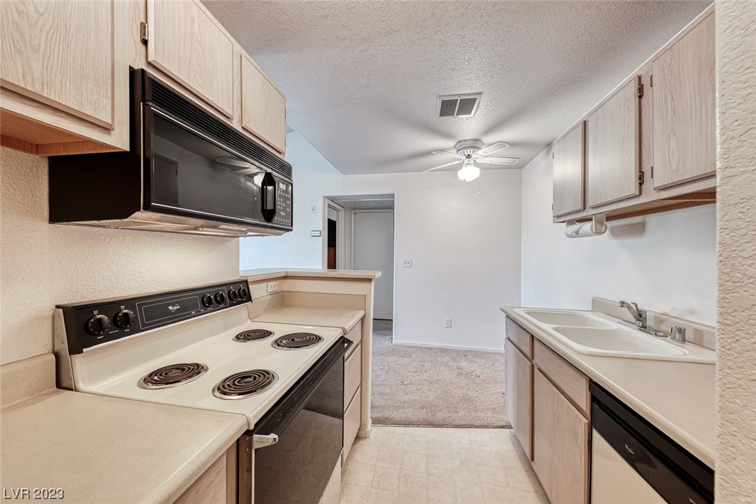 5211 South Lindell Road, Unit 203 Las Vegas, NV 89118 - Photo 13 of 26