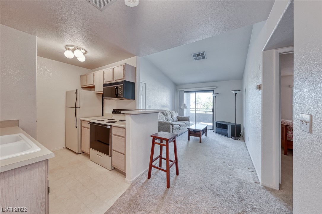 5211 South Lindell Road, Unit 203 Las Vegas, NV 89118 - Photo 8 of 26