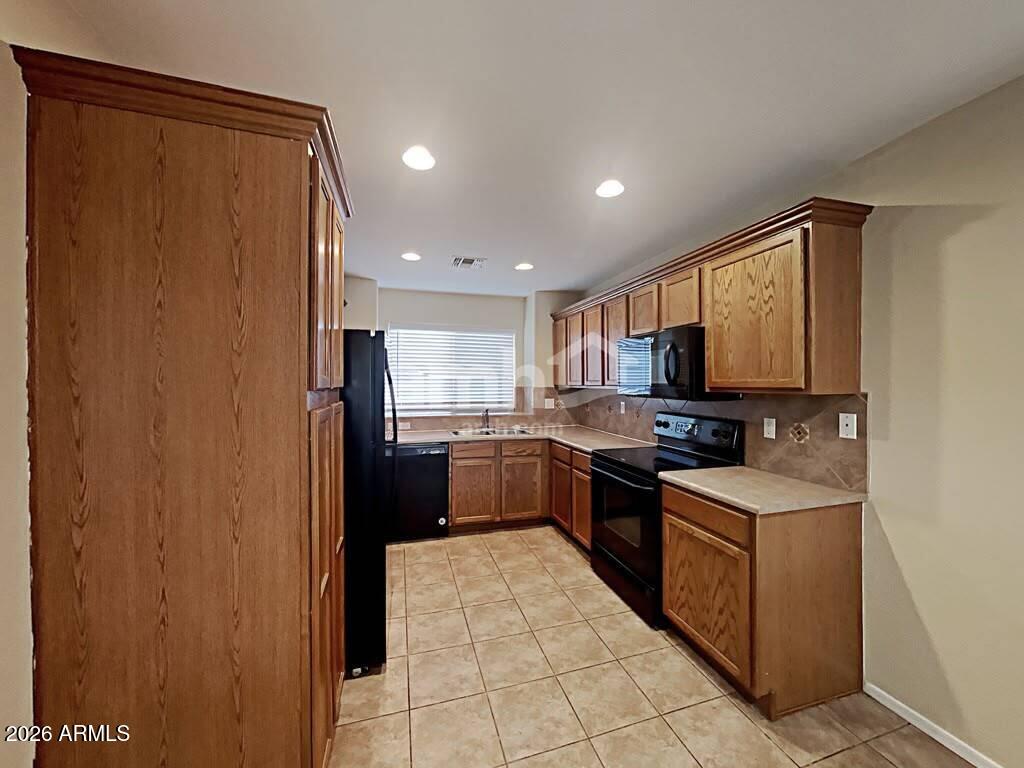 3614 West Vineyard Road Phoenix, AZ 85041 - Photo 3 of 11 WhatsApp Image 2026-08-08 at 7.00.44 AM