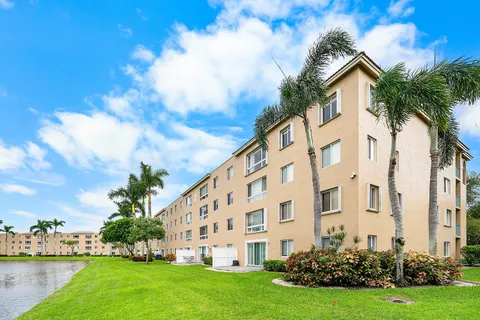 $294,900 | 12560 Majesty Circle, Unit 303, Boynton Beach, FL 33437