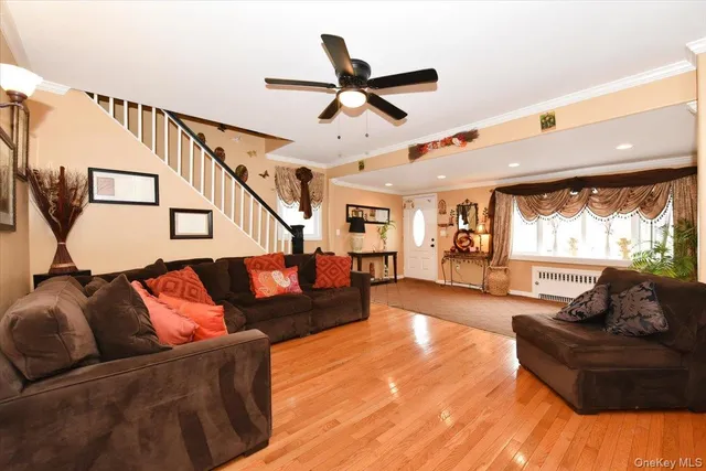 $859,000 | 224-12 93rd Avenue | Queens Village