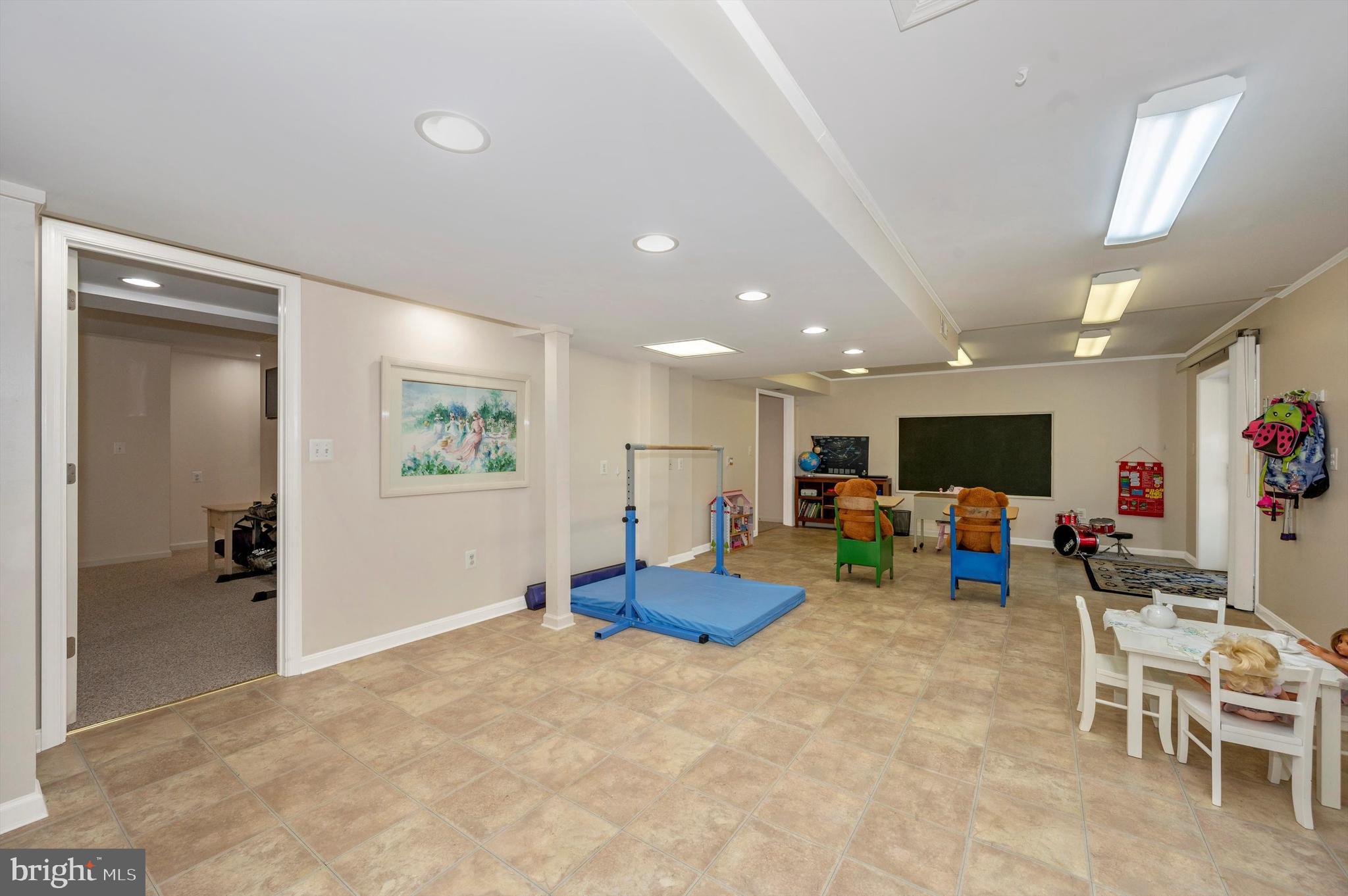 6701 Kings Mill Court Frederick, MD 21702 - Photo 36 of 54 home school anyone? plenty of room and light