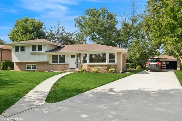 $4,000 | 30 Crescent Drive, Glenview, IL 60025