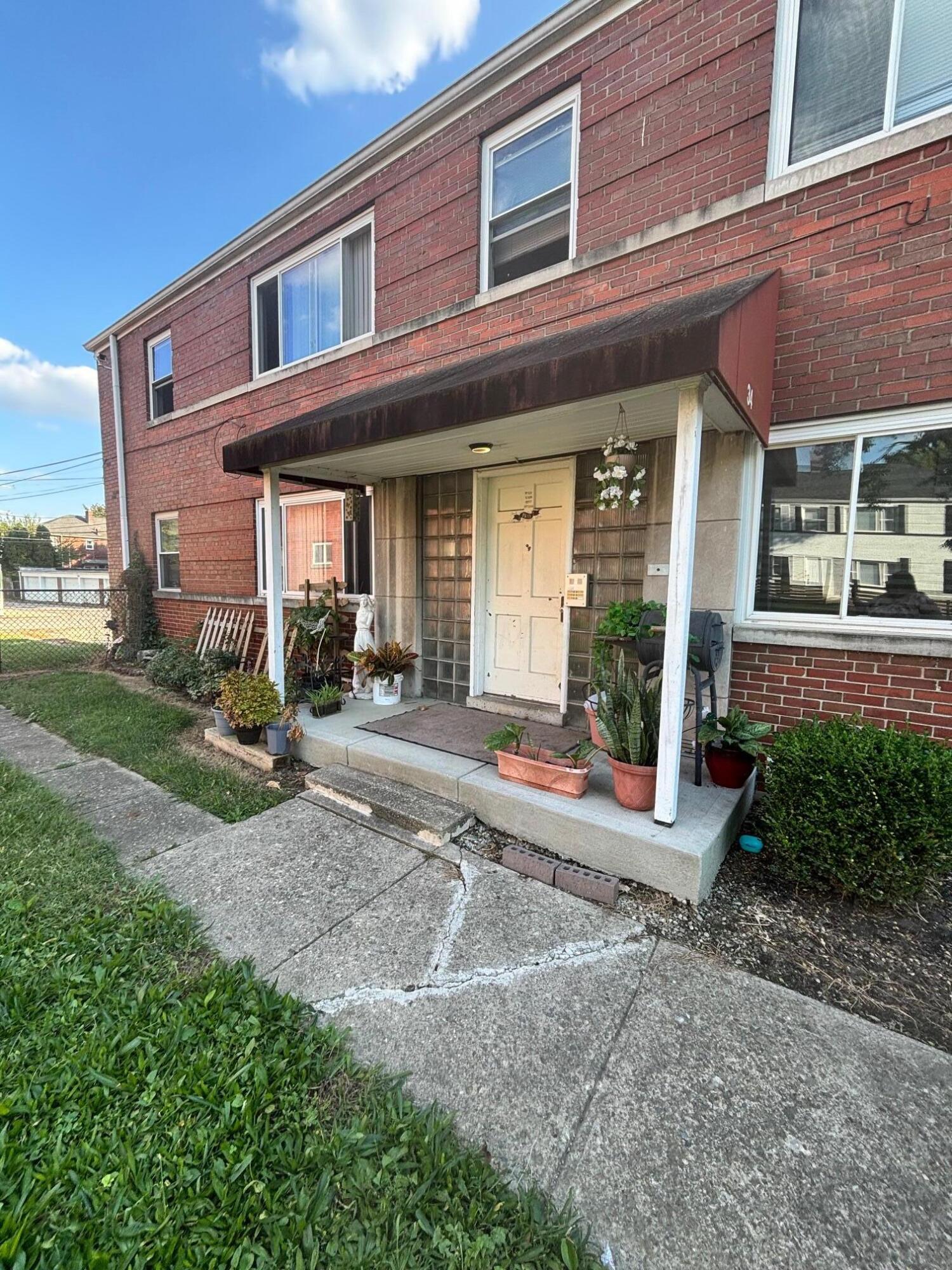 34 North Hampton Road, Unit C Columbus, OH 43213 - Photo 11 of 11 IMG_2368