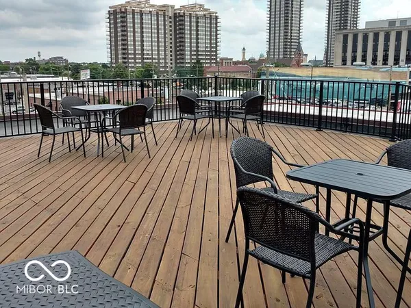 $1,250 | 829 North Pennsylvania Street, Unit 1C, Indianapolis, IN 46204