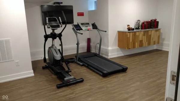 $1,250 | 829 North Pennsylvania Street, Unit 1C, Indianapolis, IN 46204