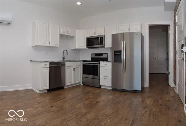 $1,250 | 829 North Pennsylvania Street, Unit 1C, Indianapolis, IN 46204