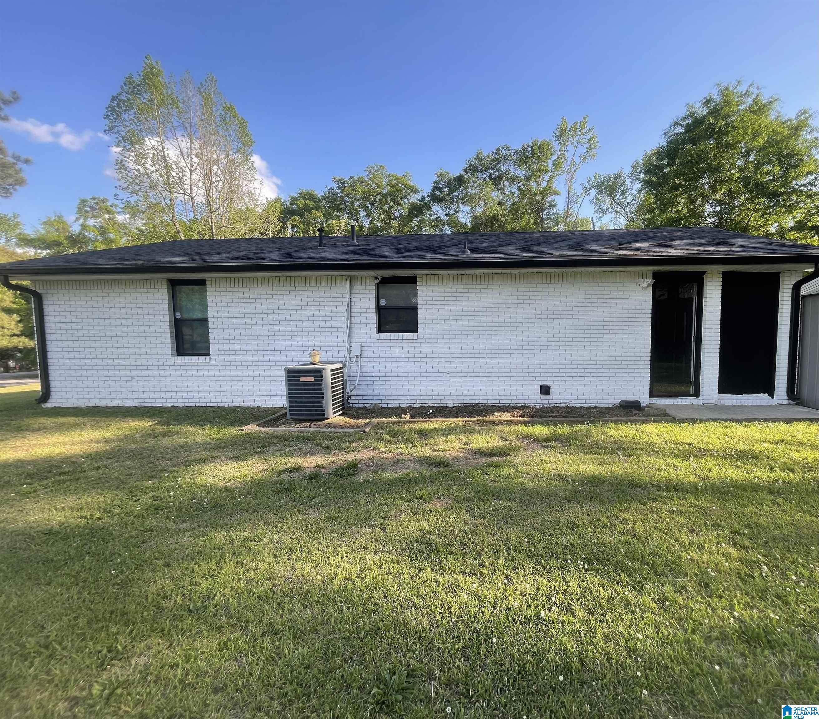 116 Randall Circle Clanton, AL 35045 - Photo 4 of 14