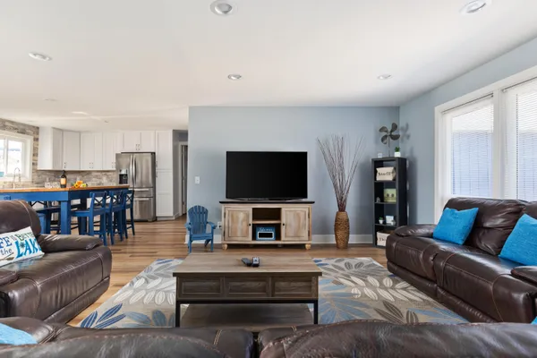 $849,000 | 21557 Lake Street, Cassopolis, MI 49031